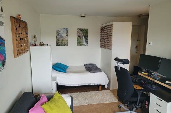 Möblerad studentetta i Ryd