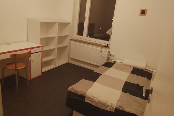 Rum uthyres i Hässelby Strand – 5 000 kr