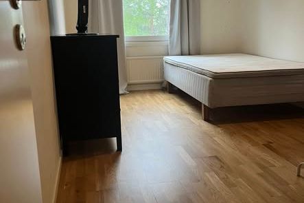 Möblerat rum i Upplands Väsby
