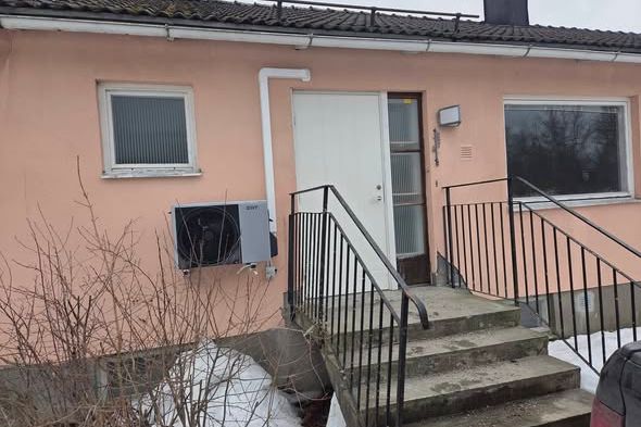 2:a i Matfors med uteplats & p-plats