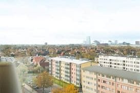 Rum uthyres nära Mobilia – gym ingår