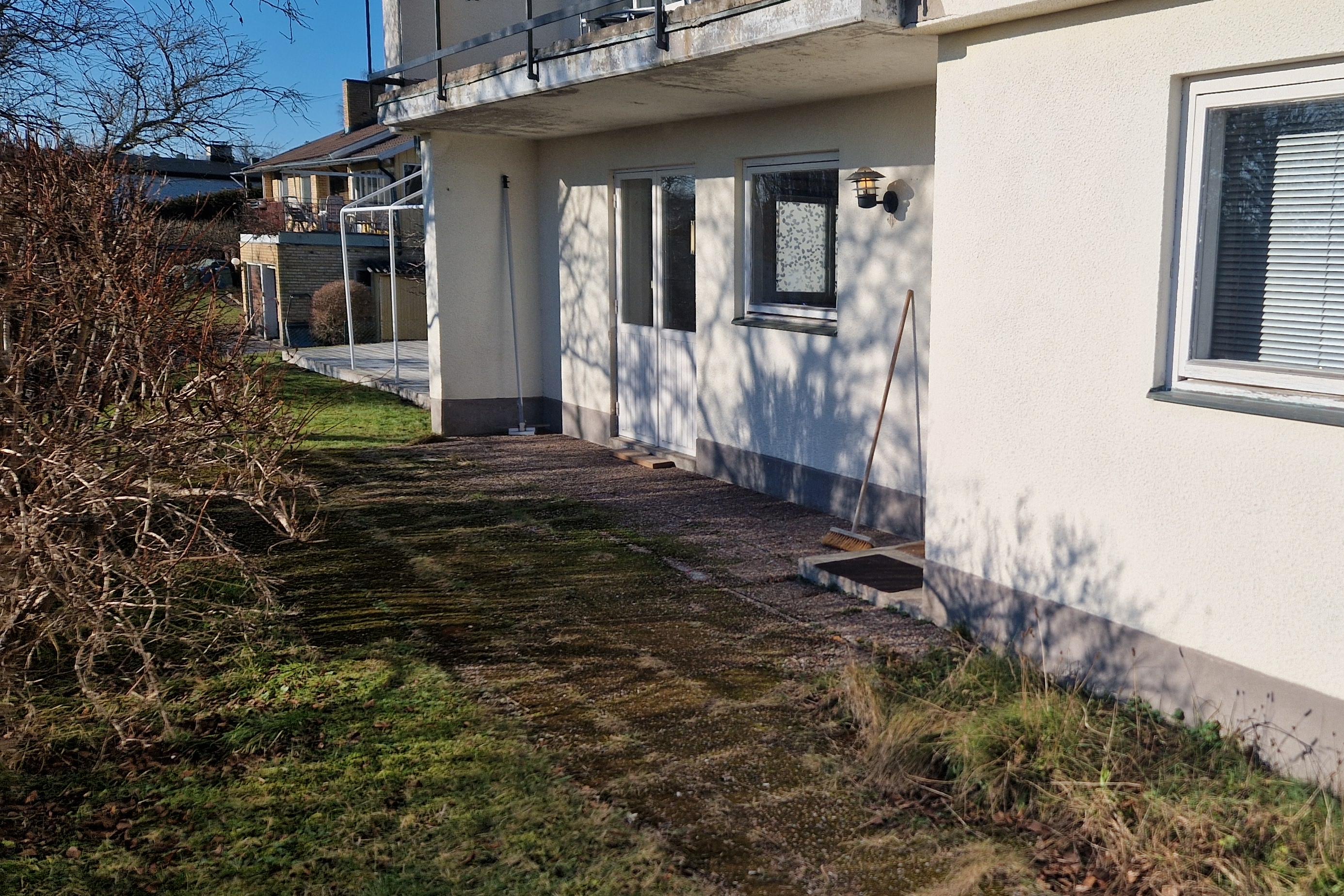 Del i villa i eget plan