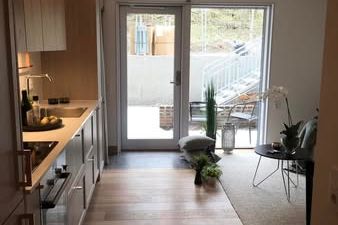 Nyproducerad 1:a med uteplats i Bromma