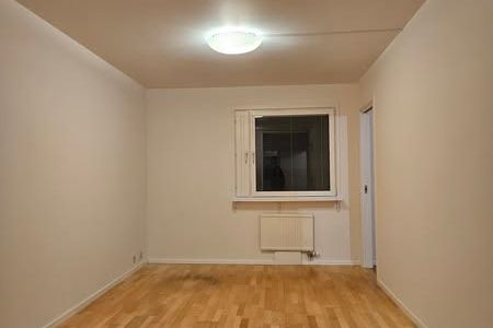 Ljus 3:a i Huddinge – Ledig från feb!
