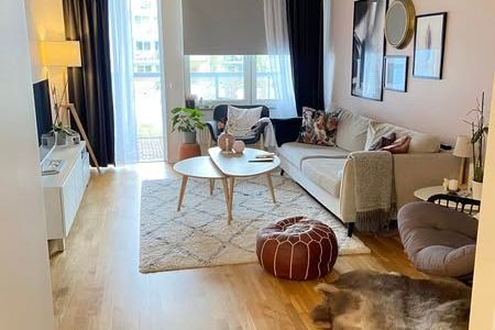 Central tvåa med balkong och fiber ingår