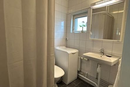 Möblerad 1:a på Öster uthyres