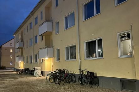Nyrenoverad tvåa med balkong i Haga