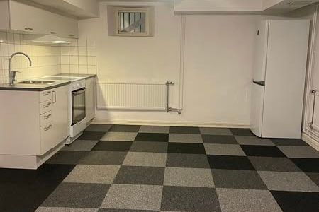Källarrum med pentry på Öster – 3800kr