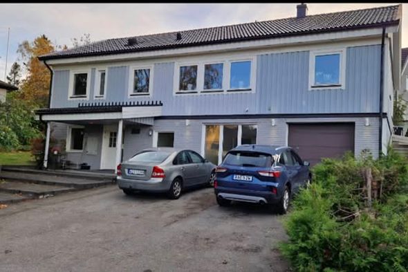Möblerat rum i villa nära Huddinge C