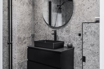 Ljus och modern 2:a i Stockholm
