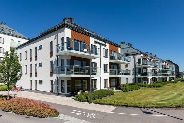 2,5:a med uteplats i Ladugårdsängen