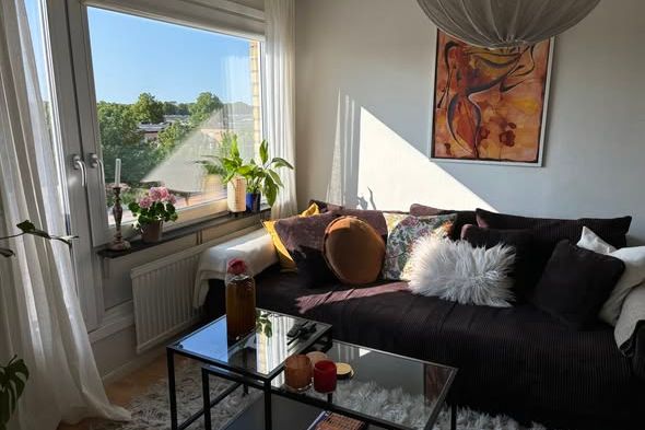 Mysig 2:a med balkong i Fålhagen