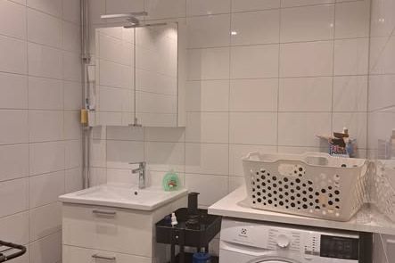 Möblerat rum nära T-bana i Rinkeby