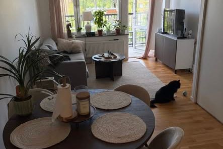 Nybyggd 2 rok med stor balkong i Bro