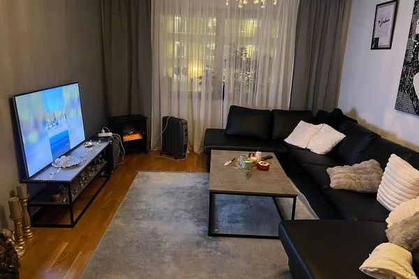 Möblerad 3:a i Huddinge, parkering ingår