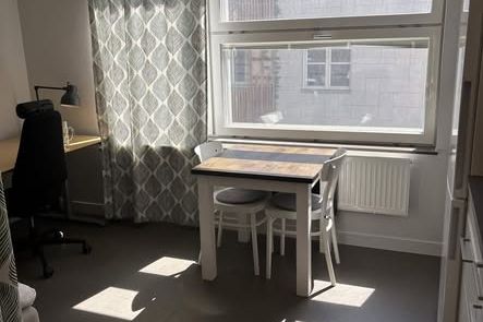 Möblerad studentetta i Vallastaden