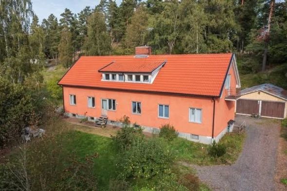 Året runt-boende i Vireda med trädgård