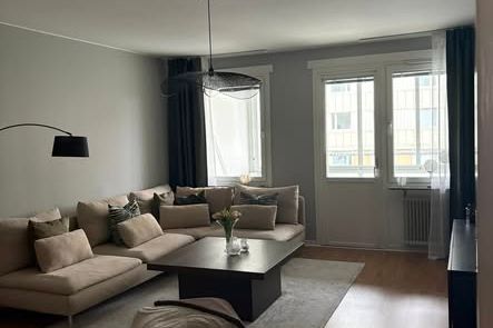Ljus 2:a med inglasad balkong i Snopptorp