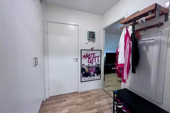 Modern 2:a i Vega nära pendeln