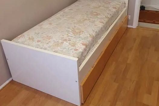 Möblerat rum uthyres i Segevång