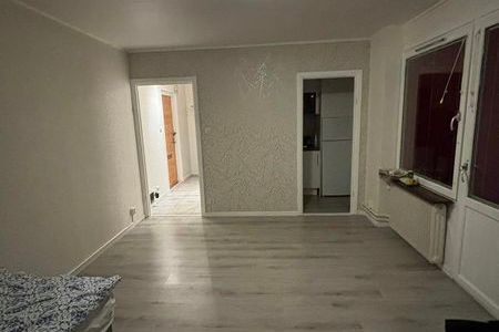 1:a på 27 kvm med parkering i Järfälla