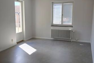 Stort rum med egen balkong i Rotebro – Sollentuna