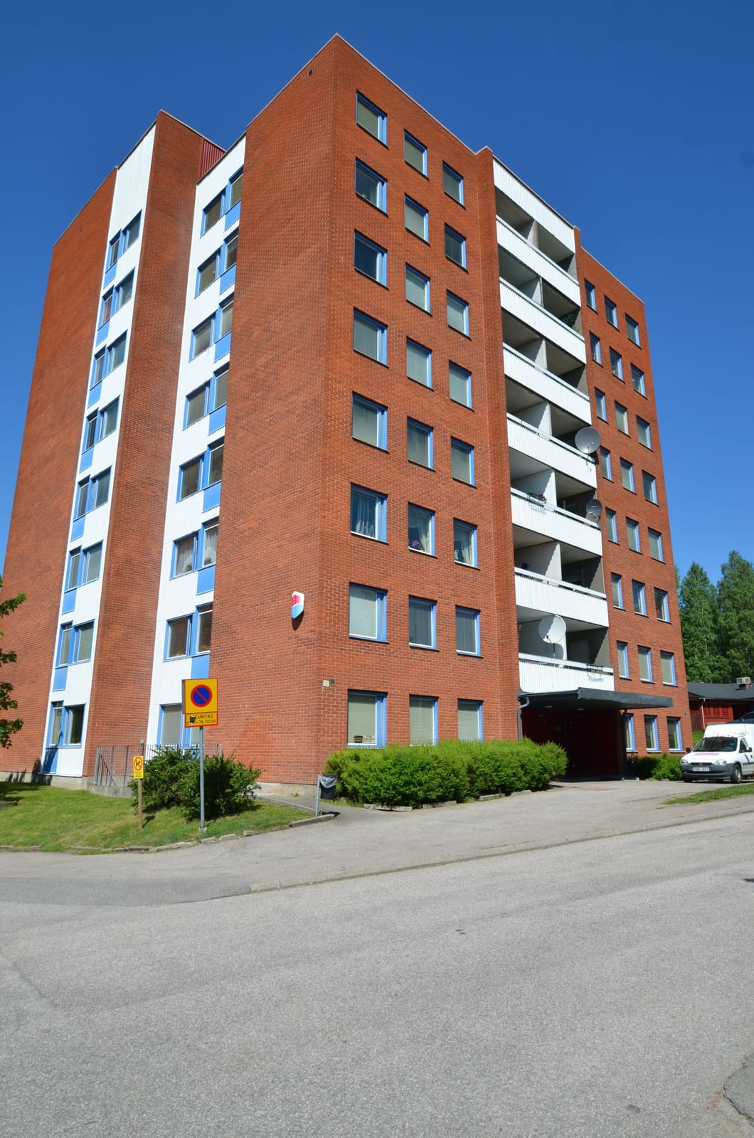 Magister Löfs väg 10