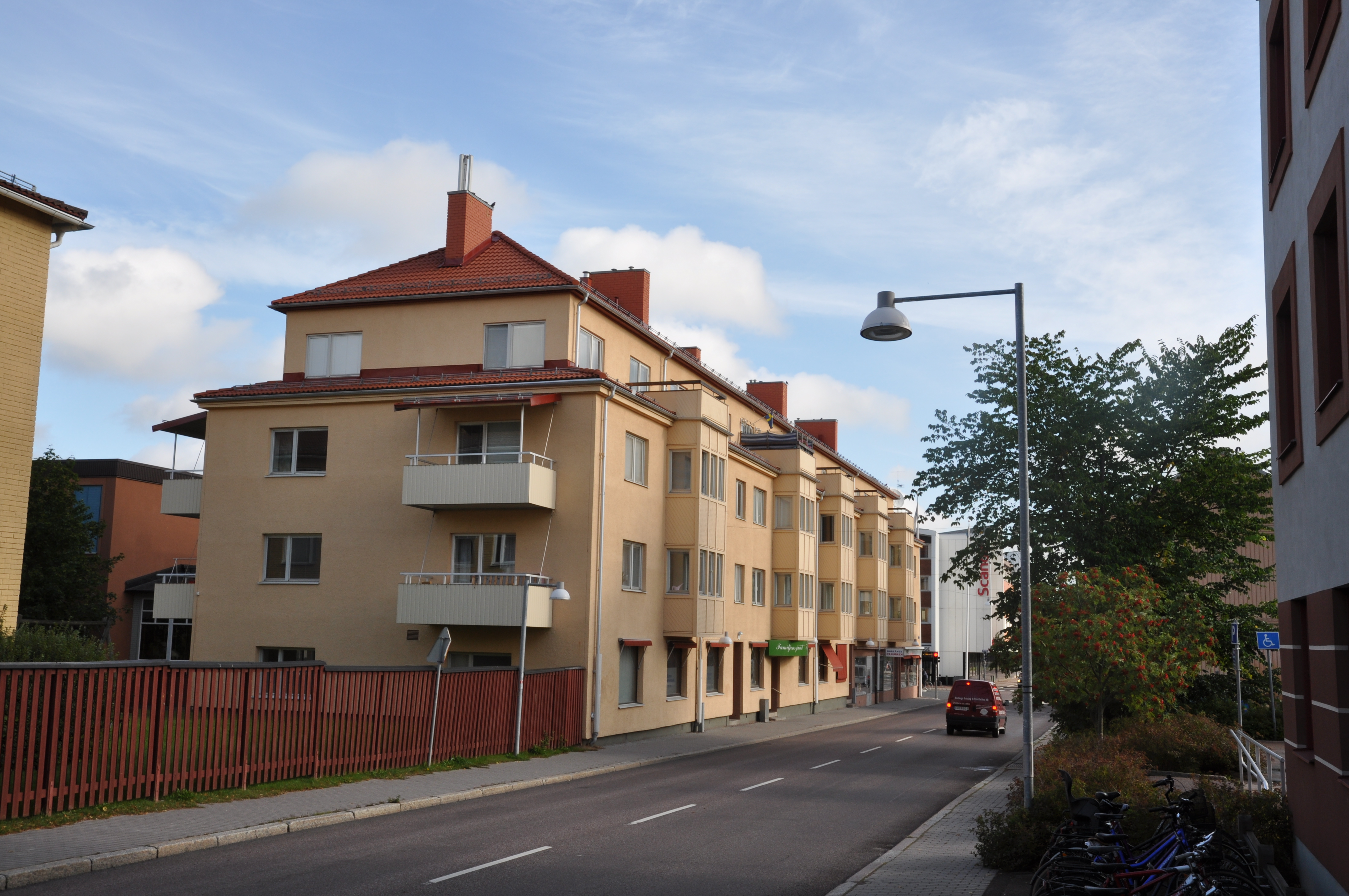 Tunagatan 23