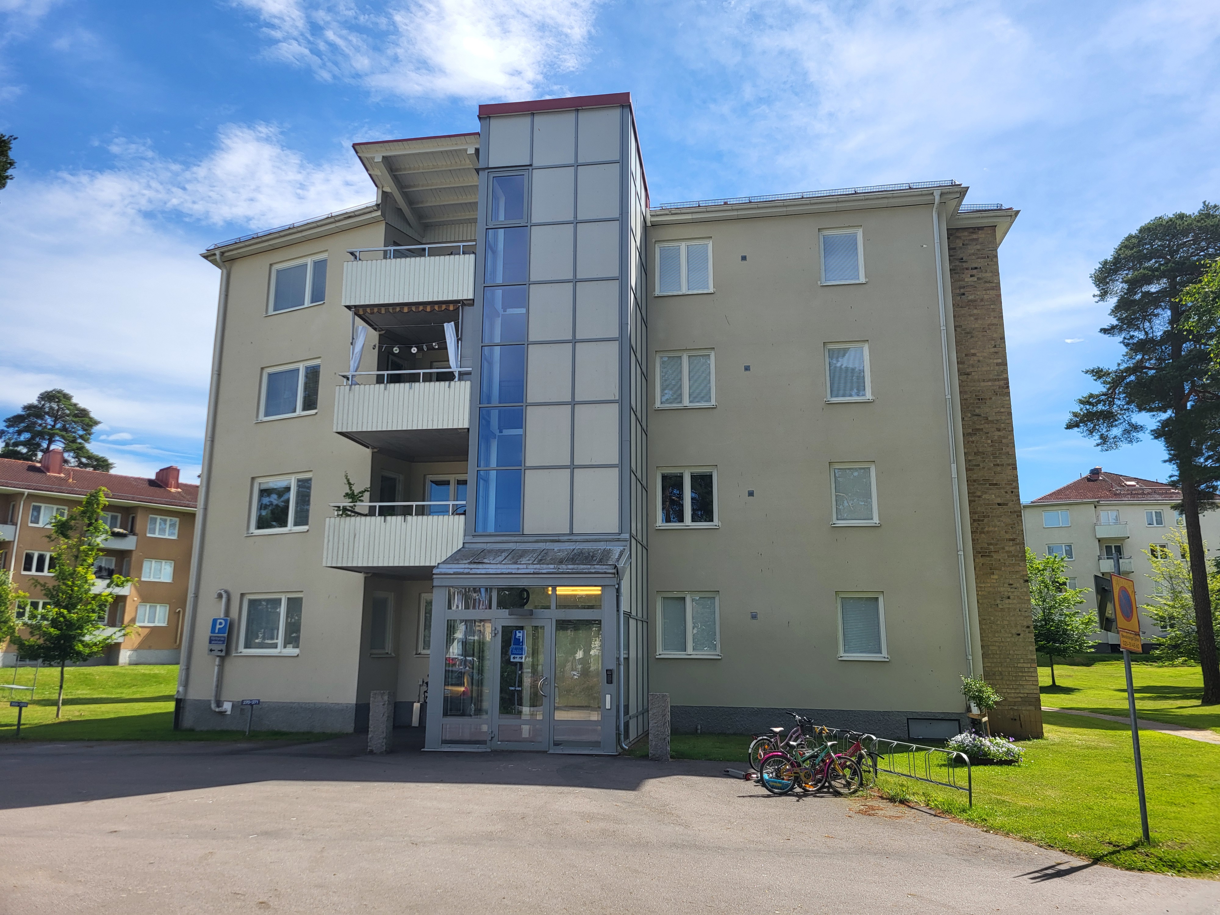 Von Rosensteins väg 9