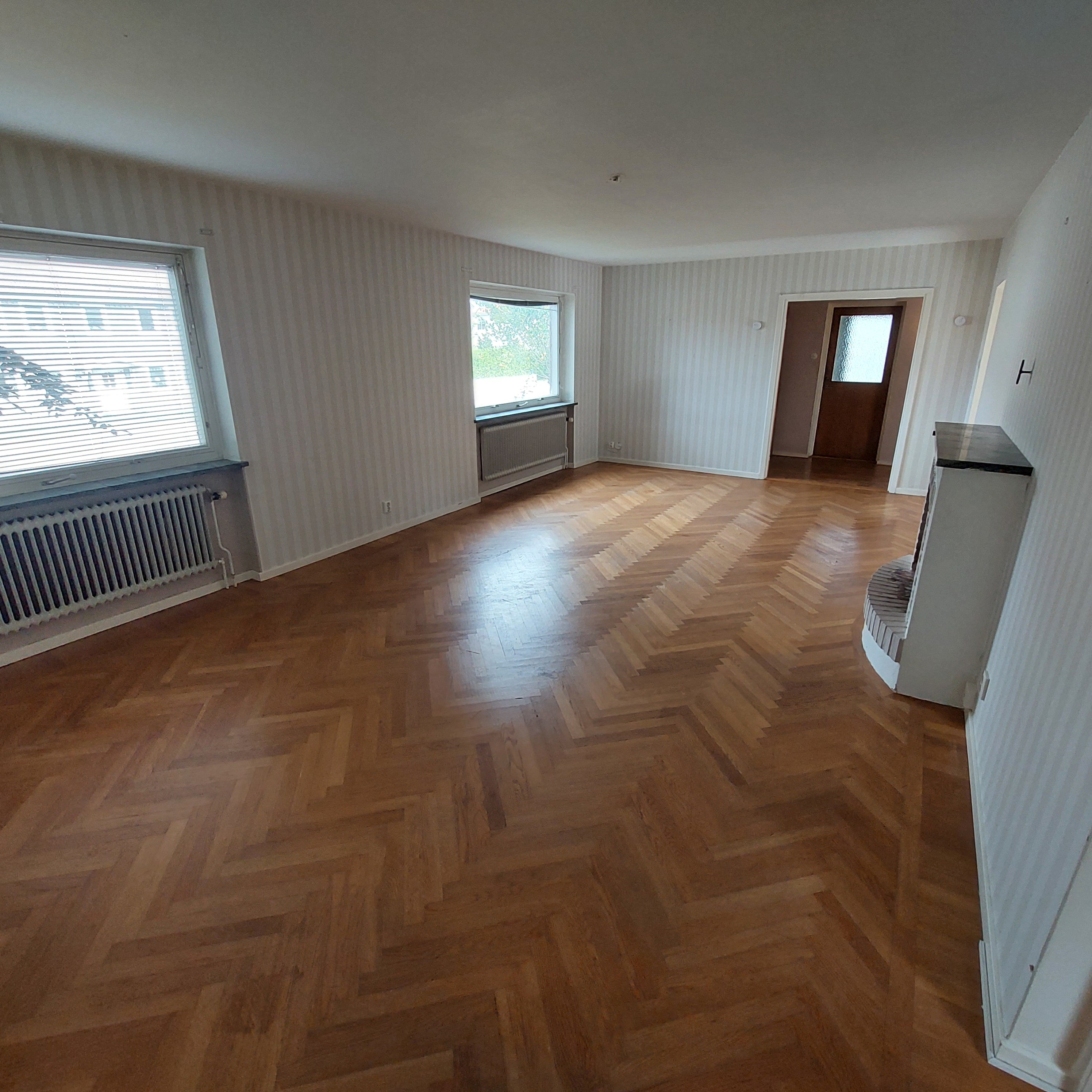 Lägenhet, 3 rooms, 100 sqm, Smålandsstenar – bild 2
