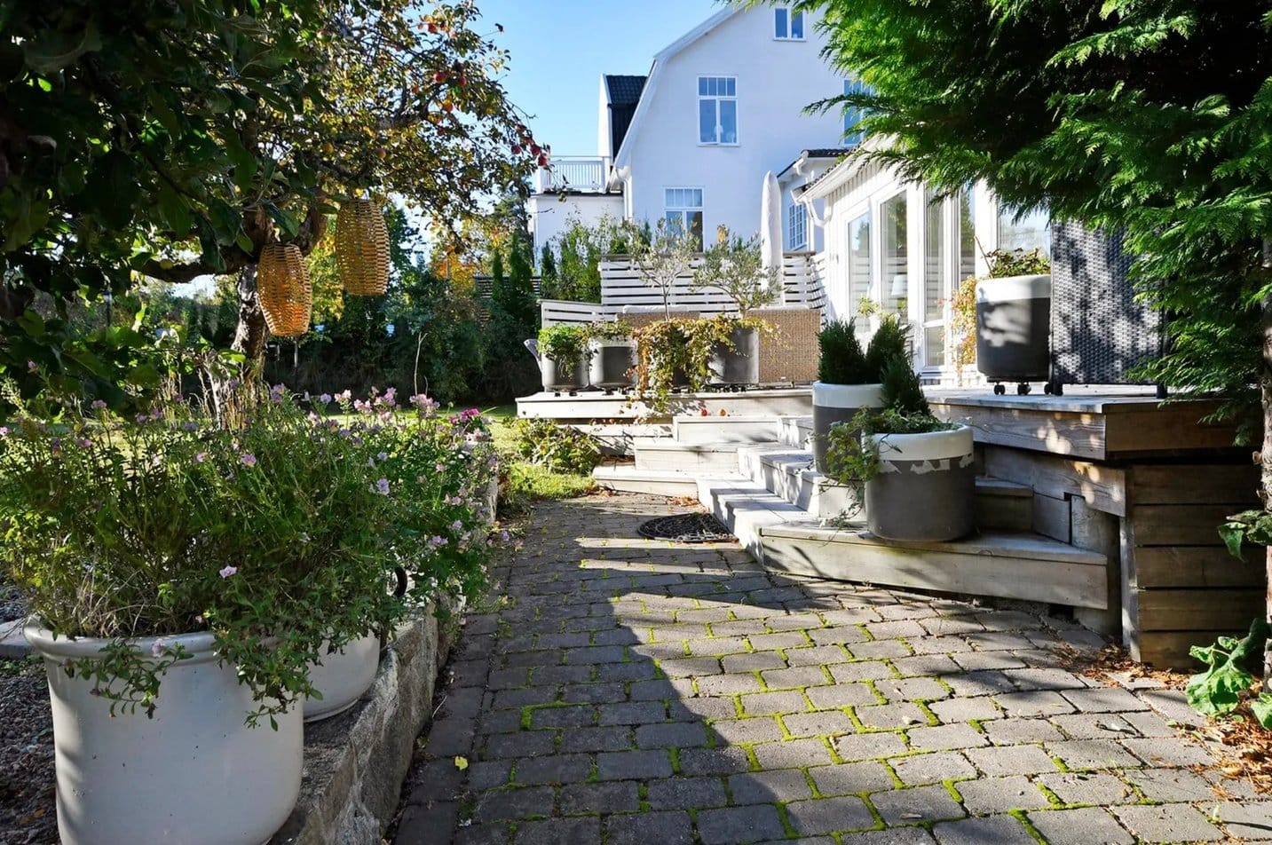 5 rok · 230 m² i Lidingö – bild 2
