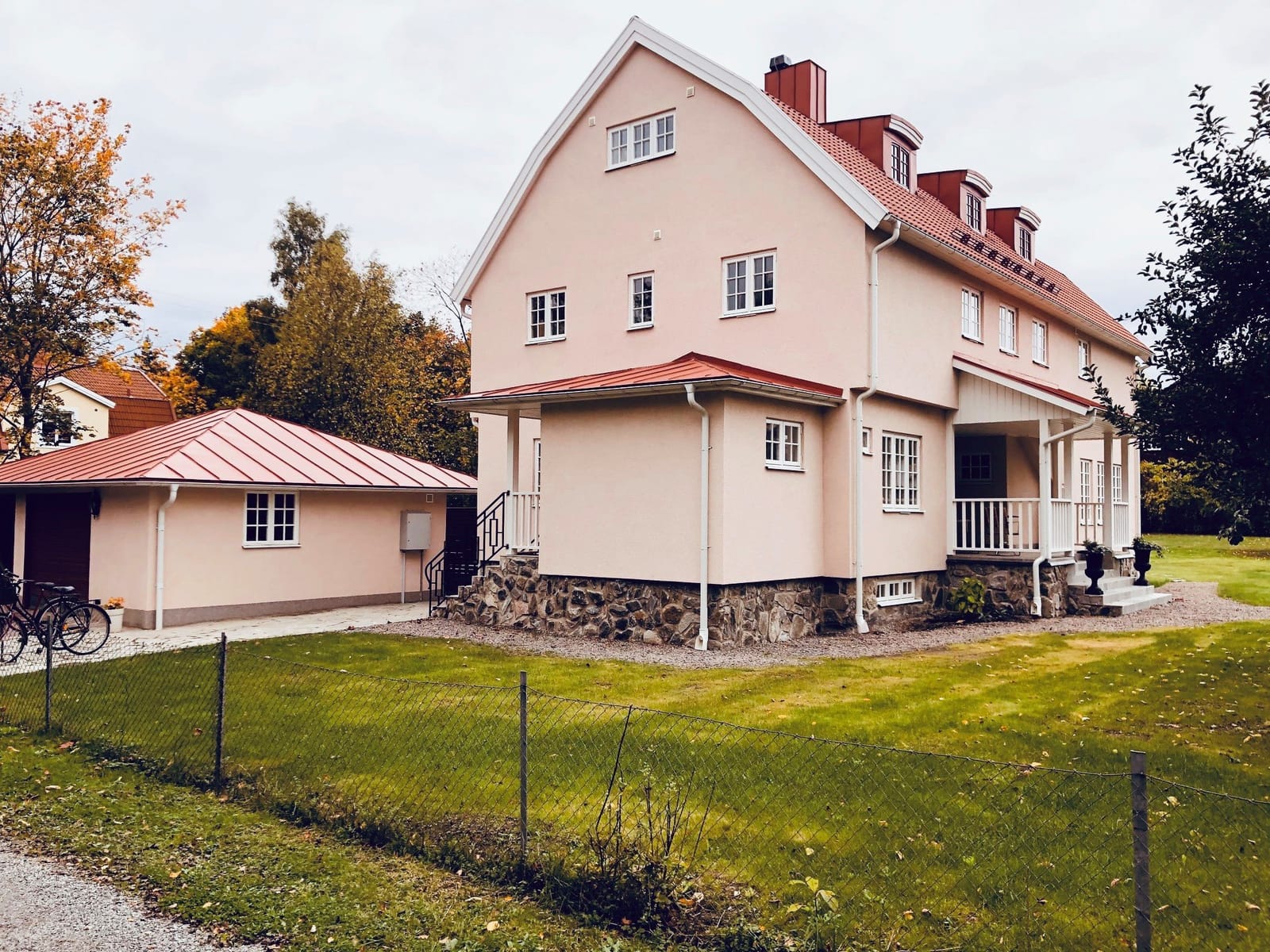 9 rok · 400 m² i Djursholm – bild 3