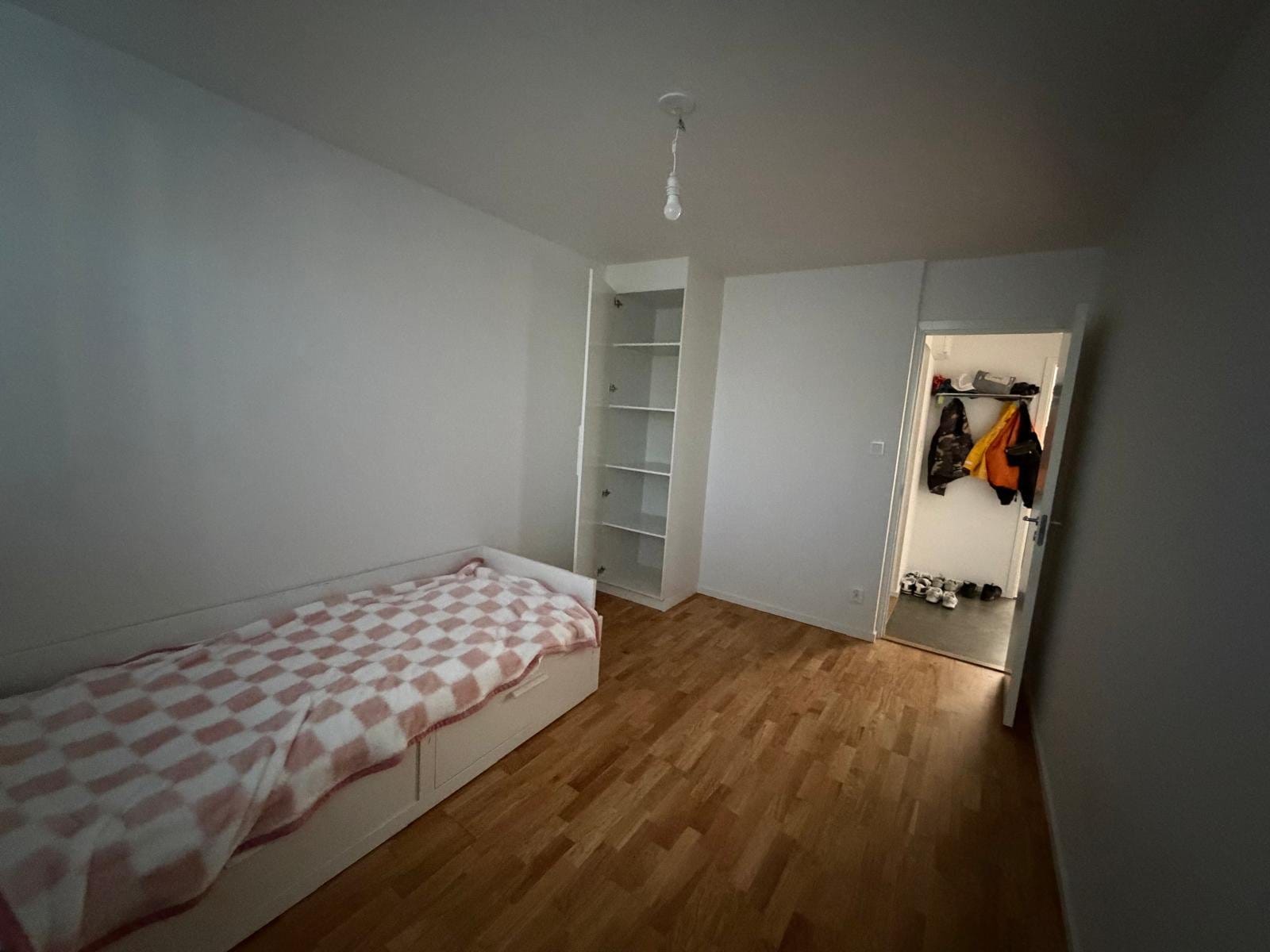 3 rok · 77 m² i Spånga – bild 2