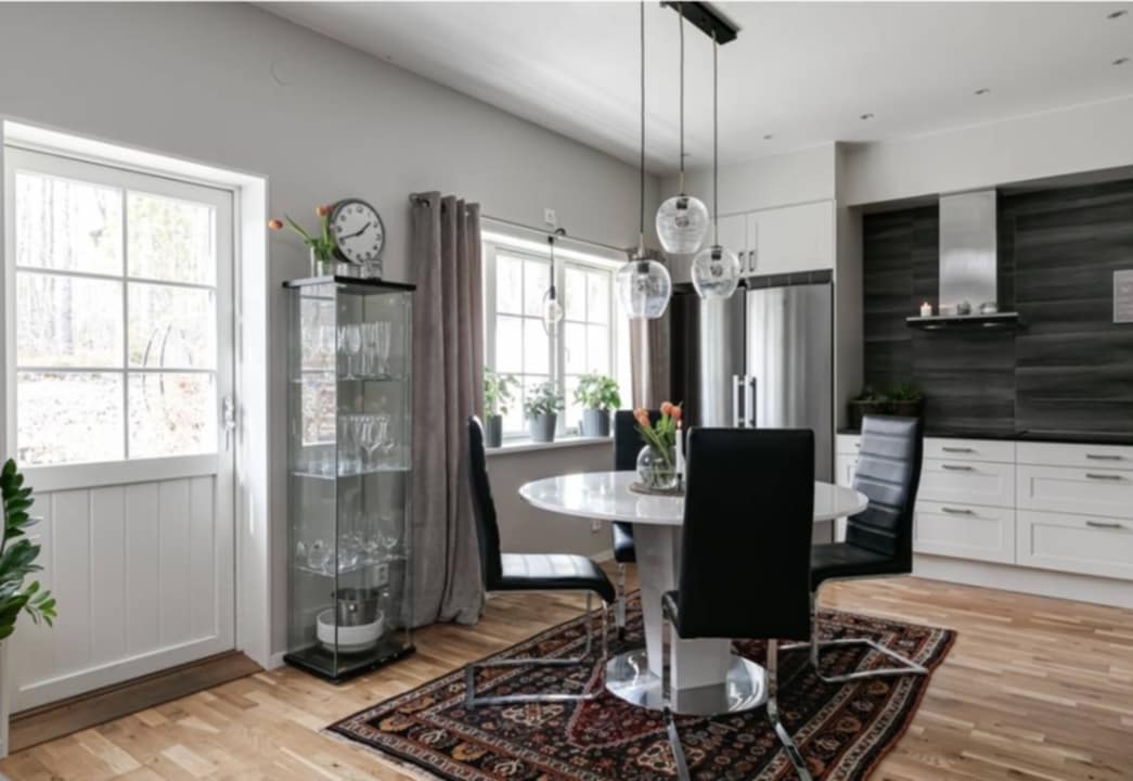 6 rok · 144 m² i Örebro – bild 2