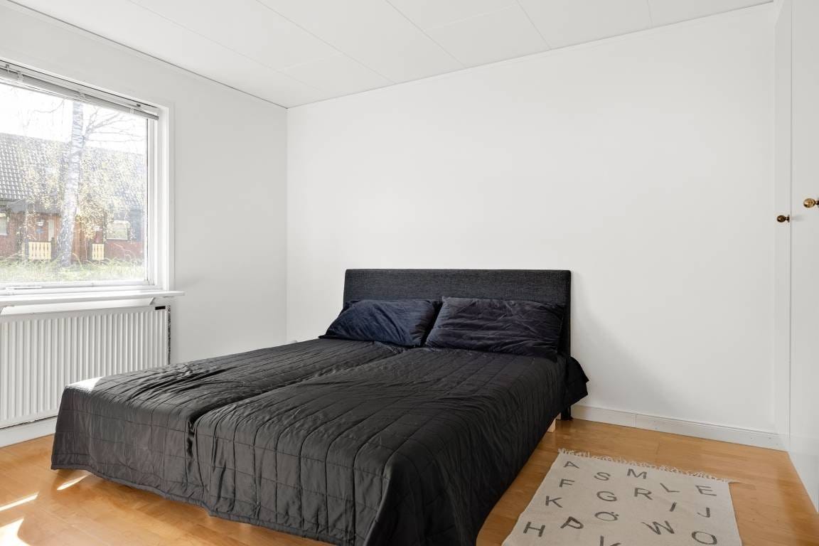 6 rok · 120 m² i Bro – bild 2