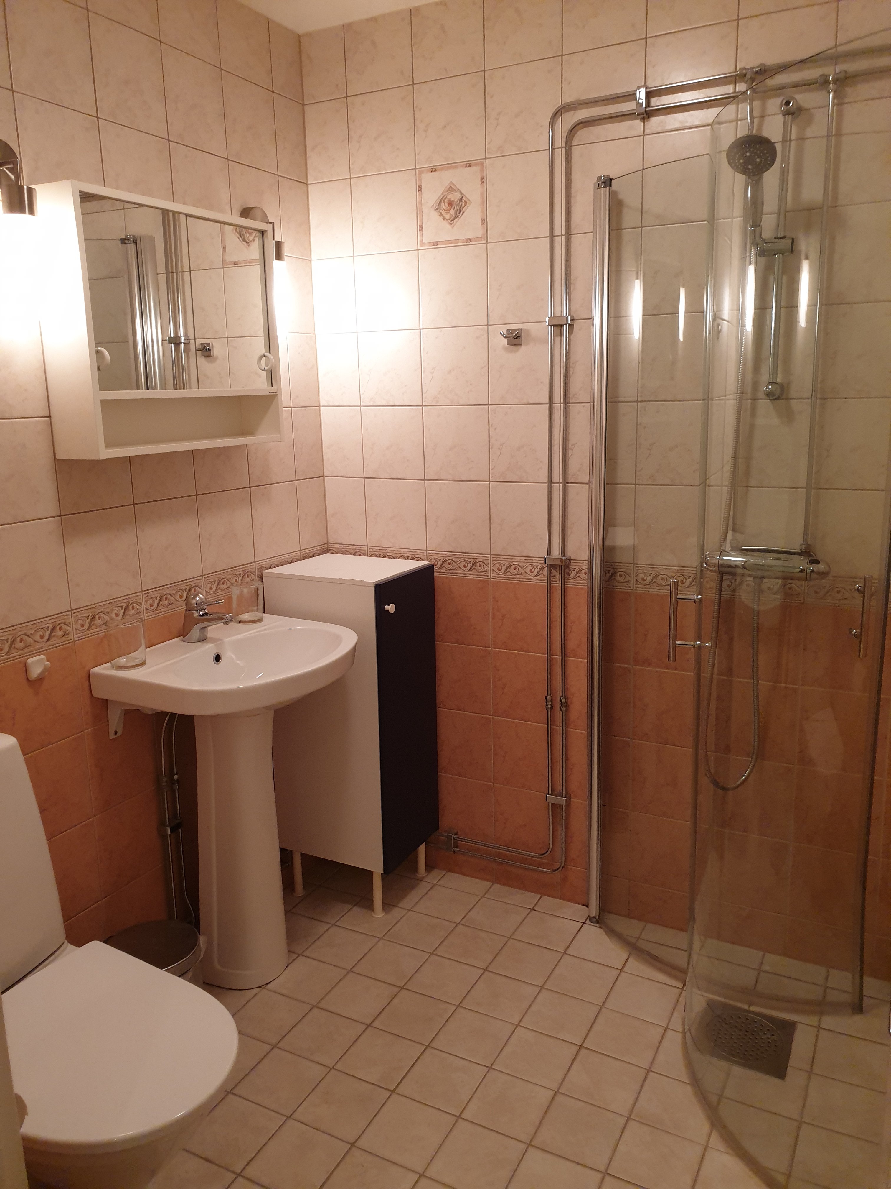 Radhus, 4 rooms, 110 sqm, Hässelby – bild 2
