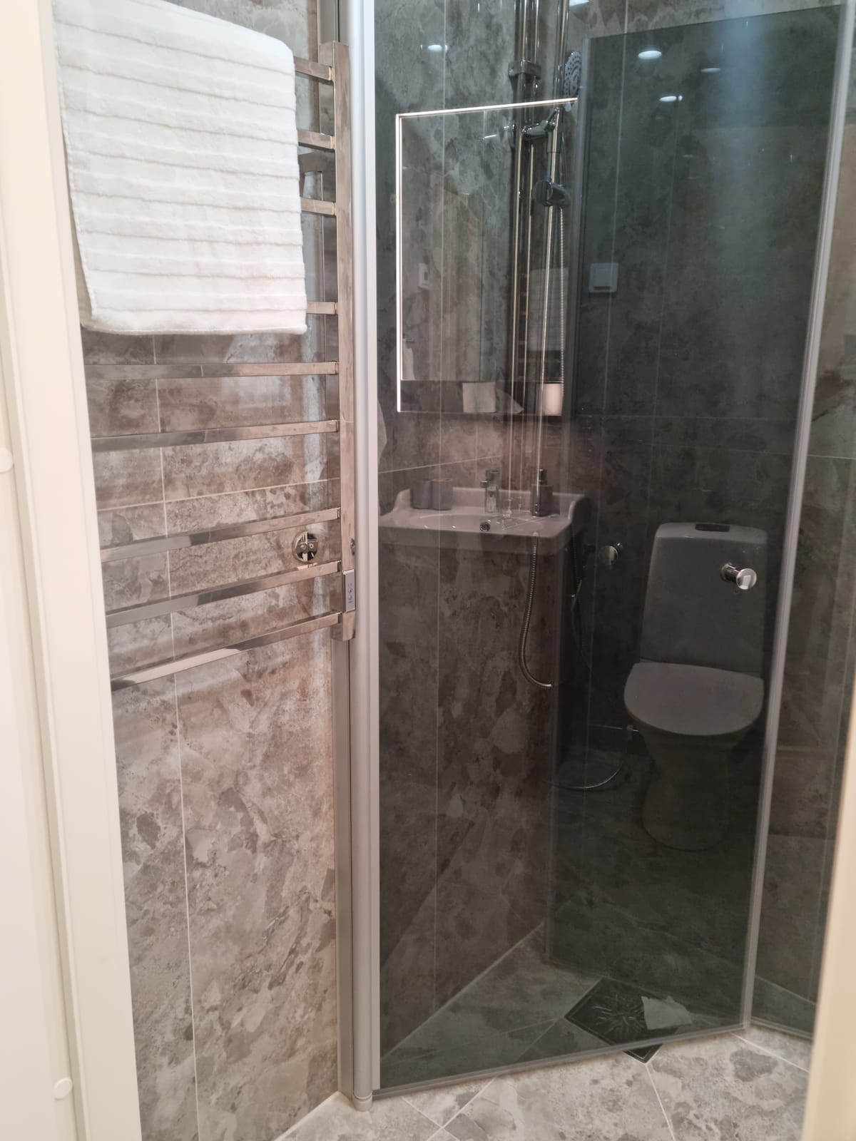 2 rok · 40 m² i Västerås – bild 10