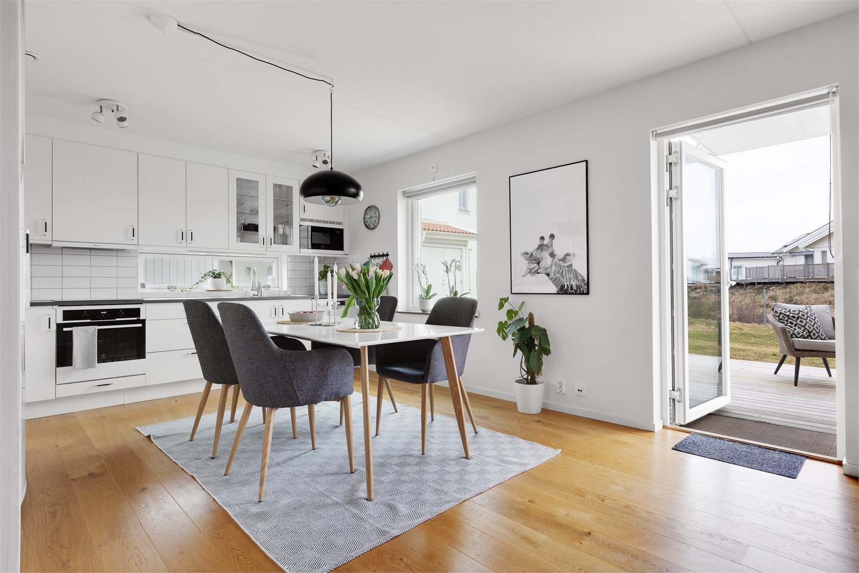 Lägenhet, 3 rooms, 75 sqm, Ellös – bild 3