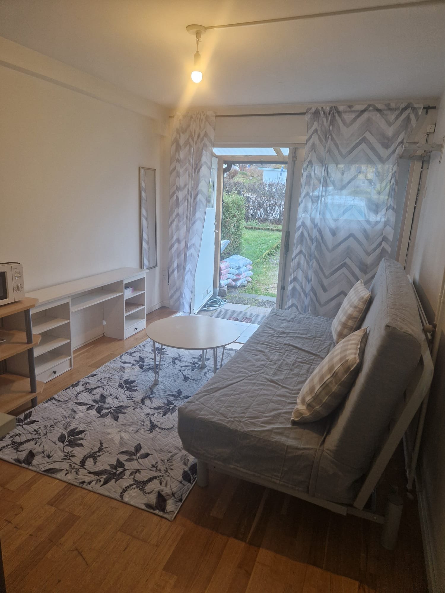 Radhus, 2 rooms, 30 sqm, Hässelby – bild 2