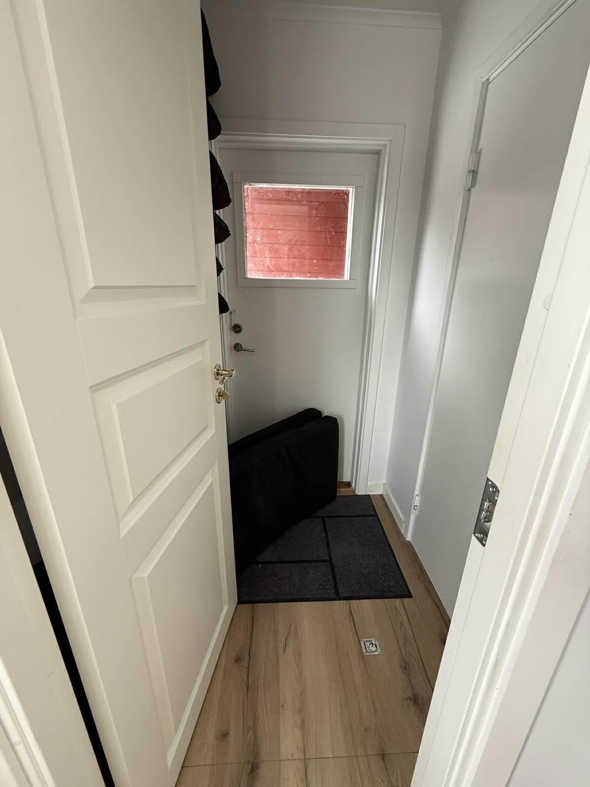 Villa/Hus, 4 rooms, 100 sqm, Hallstavik – bild 4