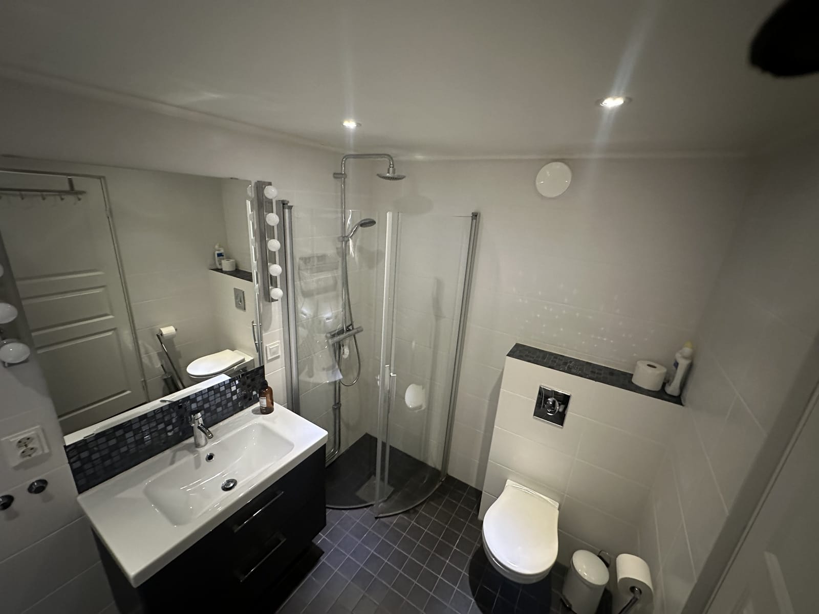 1 rok · 30 m² i Sollentuna – bild 5