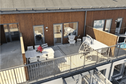 2 rok · 44 m² i Bro – Bro