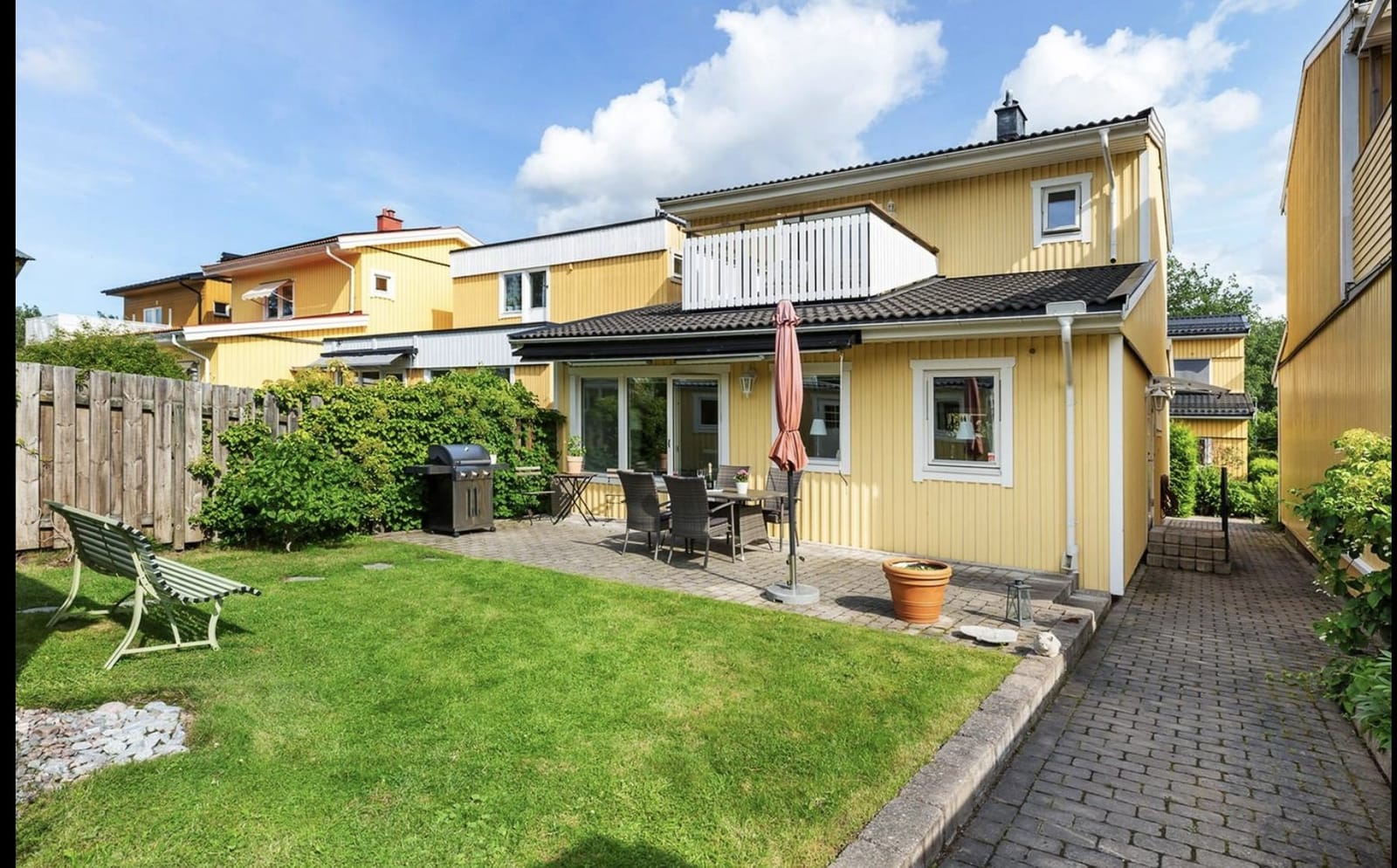 Radhus, 4 rooms, 137 sqm, Sollentuna