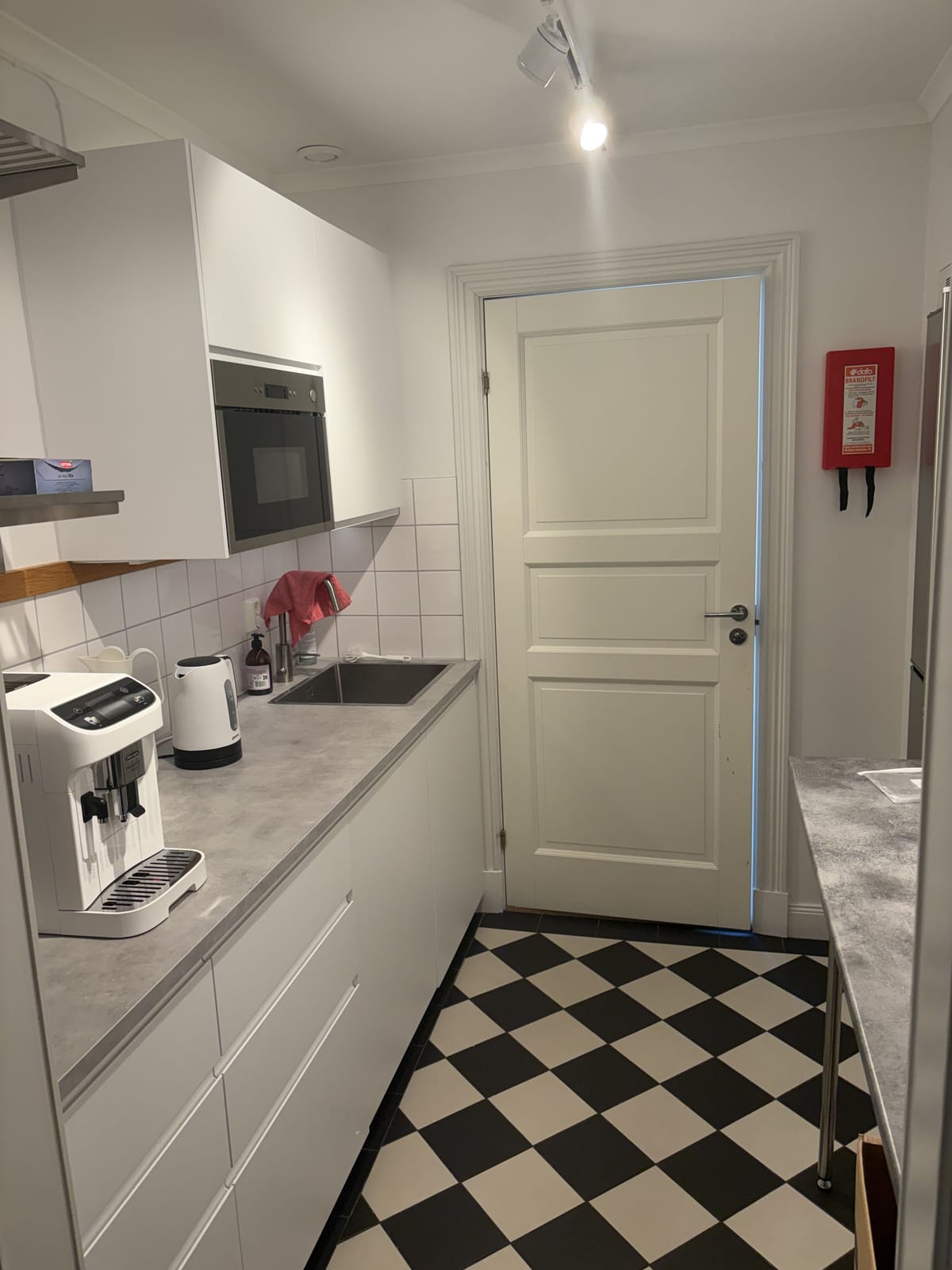 1 rok · 10 m² i Stockholm – bild 6