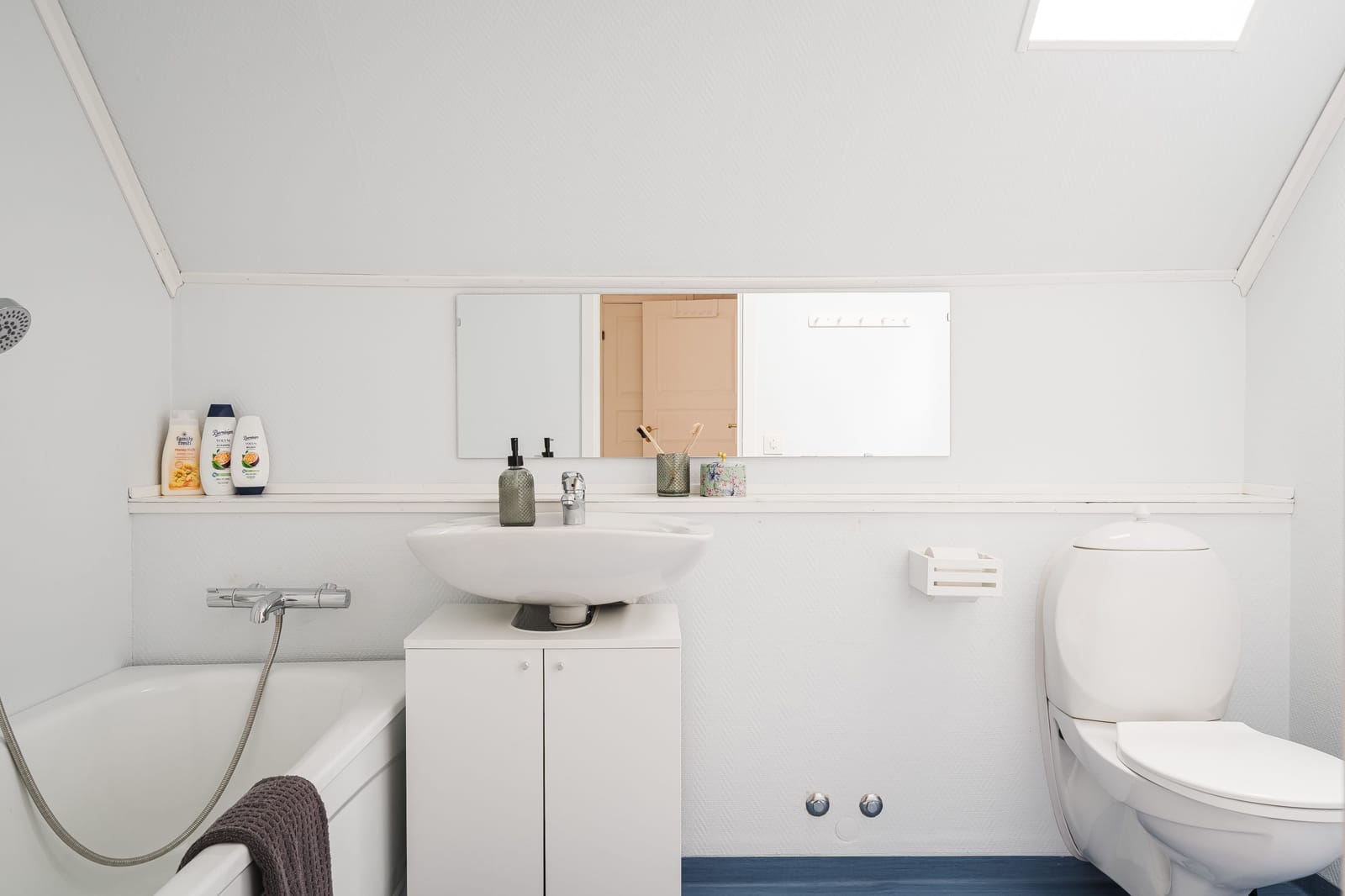 8 rok · 148 m² i Södra Sunderbyn – bild 15