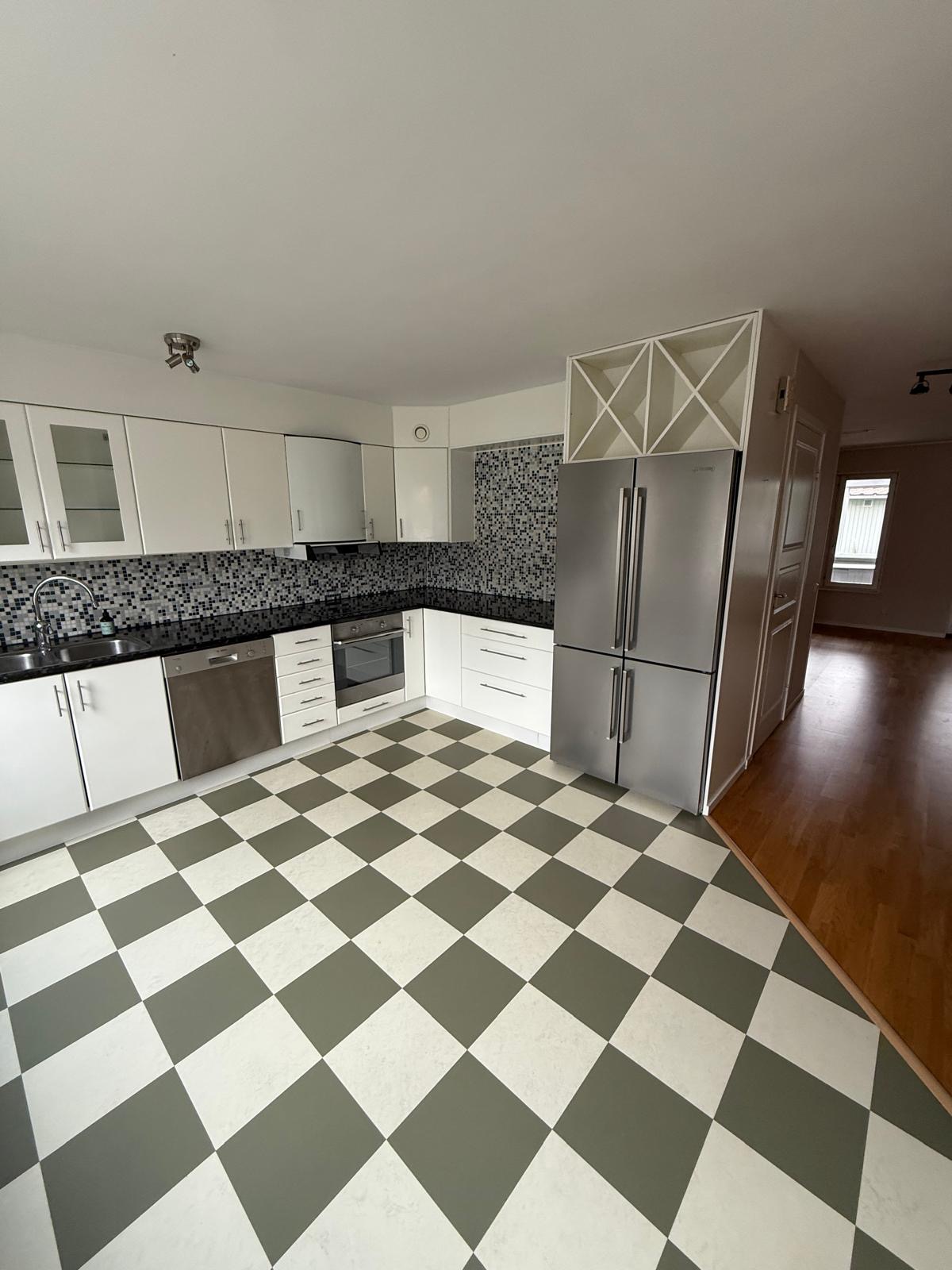 5 rok · 122 m² i Skellefteå – bild 37