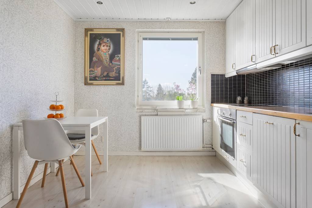 Lägenhet, 3 rooms, 77 sqm, Sollentuna