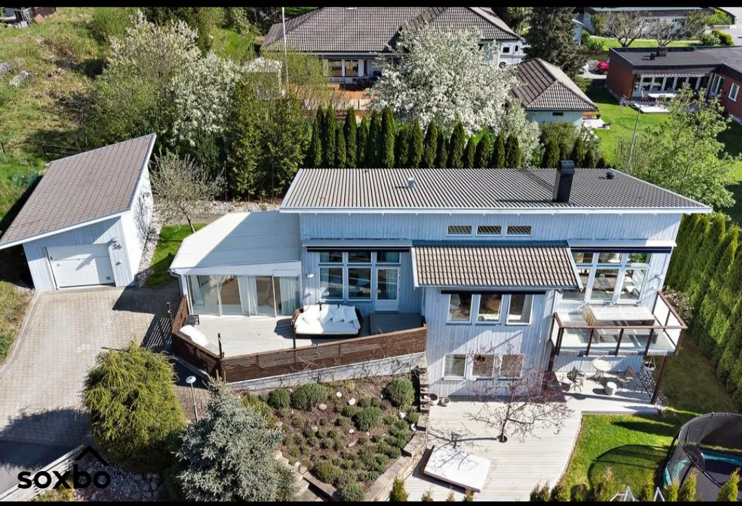 Villa/Hus, 7 rooms, 200 sqm, Hässelby – bild 2