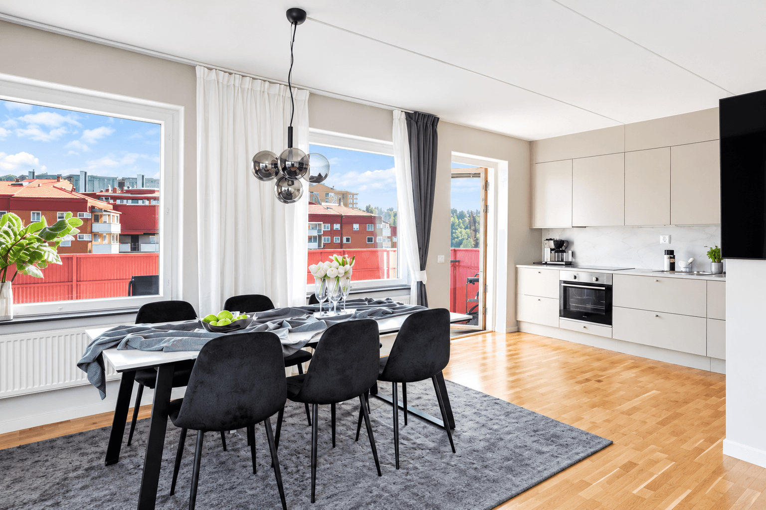 5 rok · 105 m² i Täby – bild 2