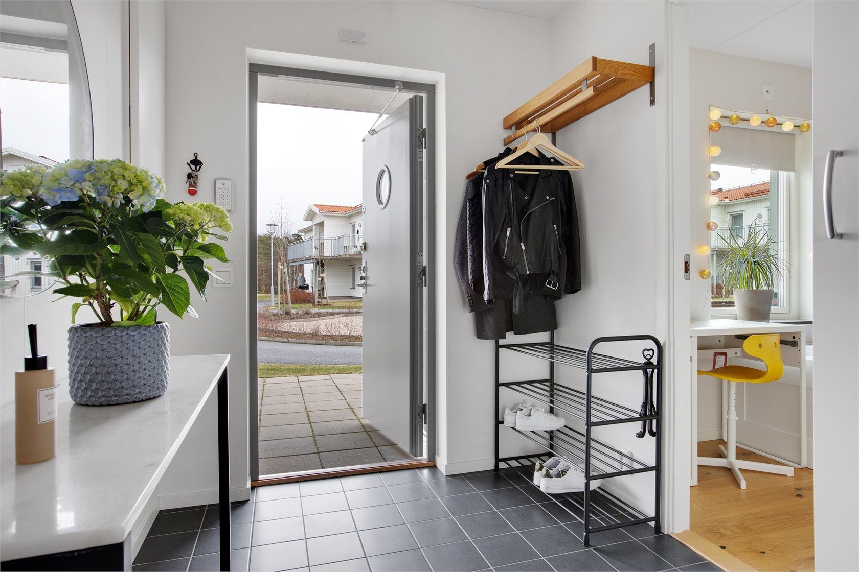 Lägenhet, 3 rooms, 75 sqm, Ellös – bild 5
